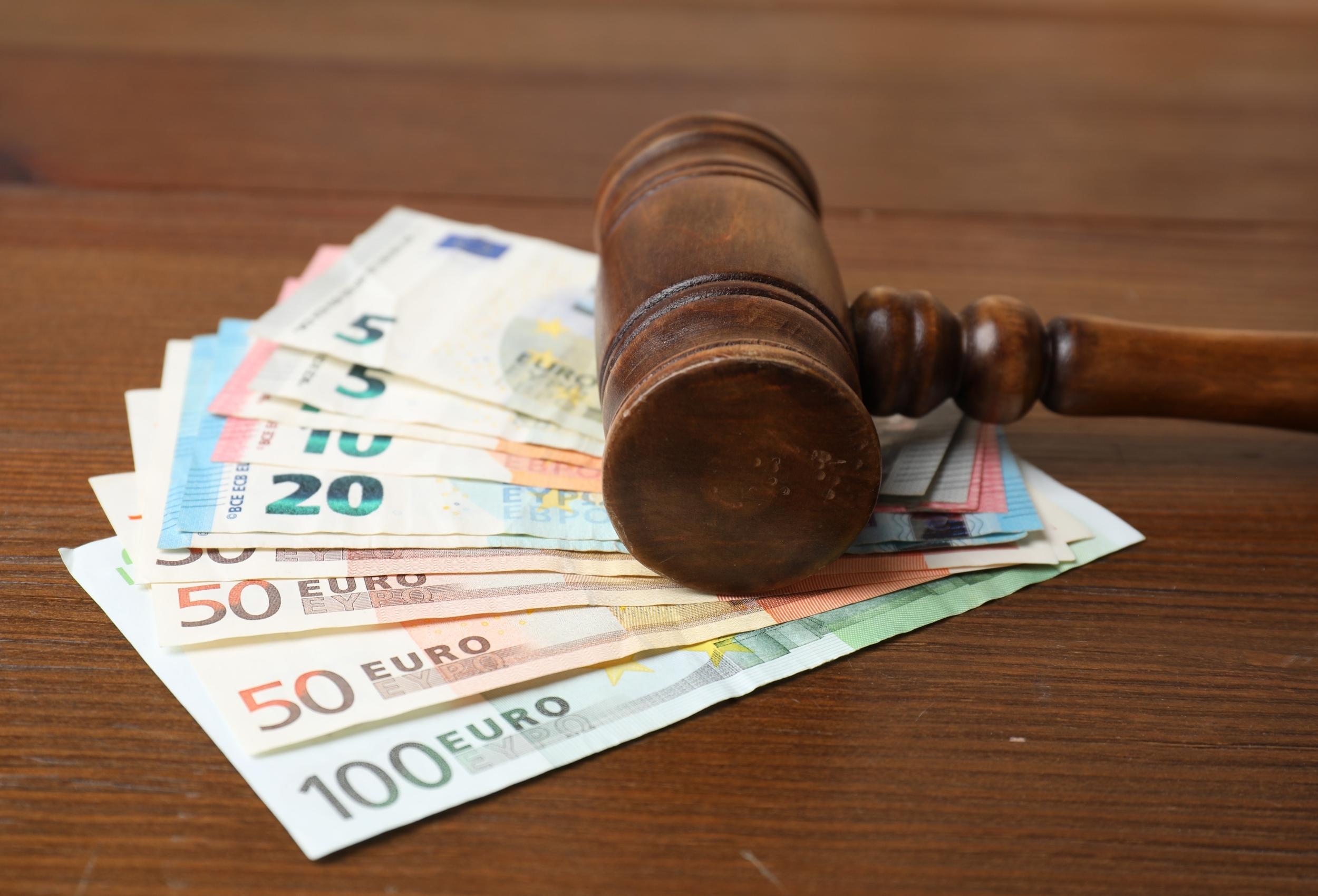 Si me divorcio tengo que pagar pensión a mi esposa